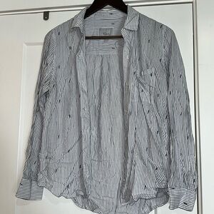 Rails lightning bolt blouse
Super soft fabric, perfect gently used